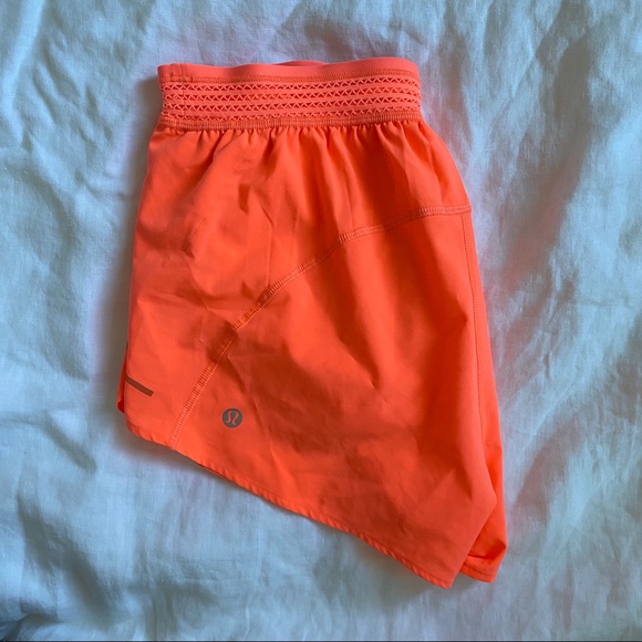 LULULEMON Shorts // Split Second in Grapefruit - Picture 10 of 10